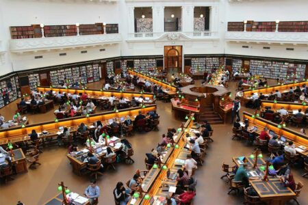 How to Support Your Teenager as They Choose Colleges