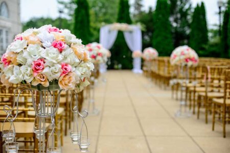 Wedding Décor: Creating a Stunning Floral Atmosphere