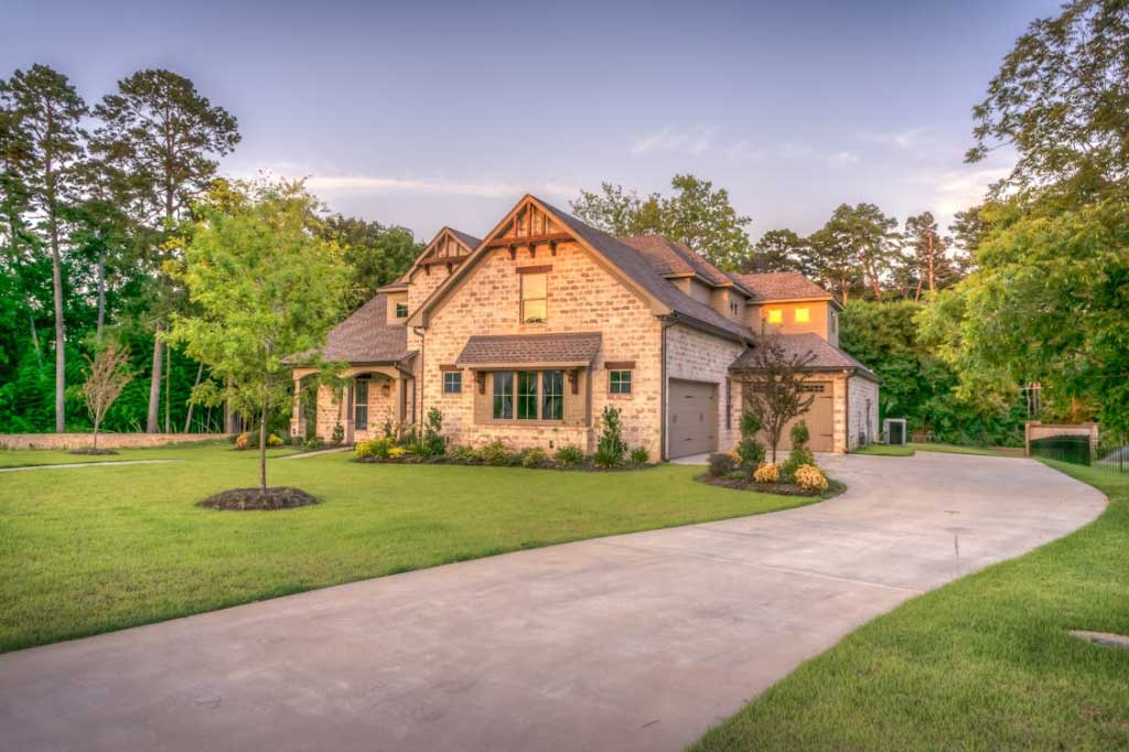 How To Execute A Stress-Free Backyard Makeover